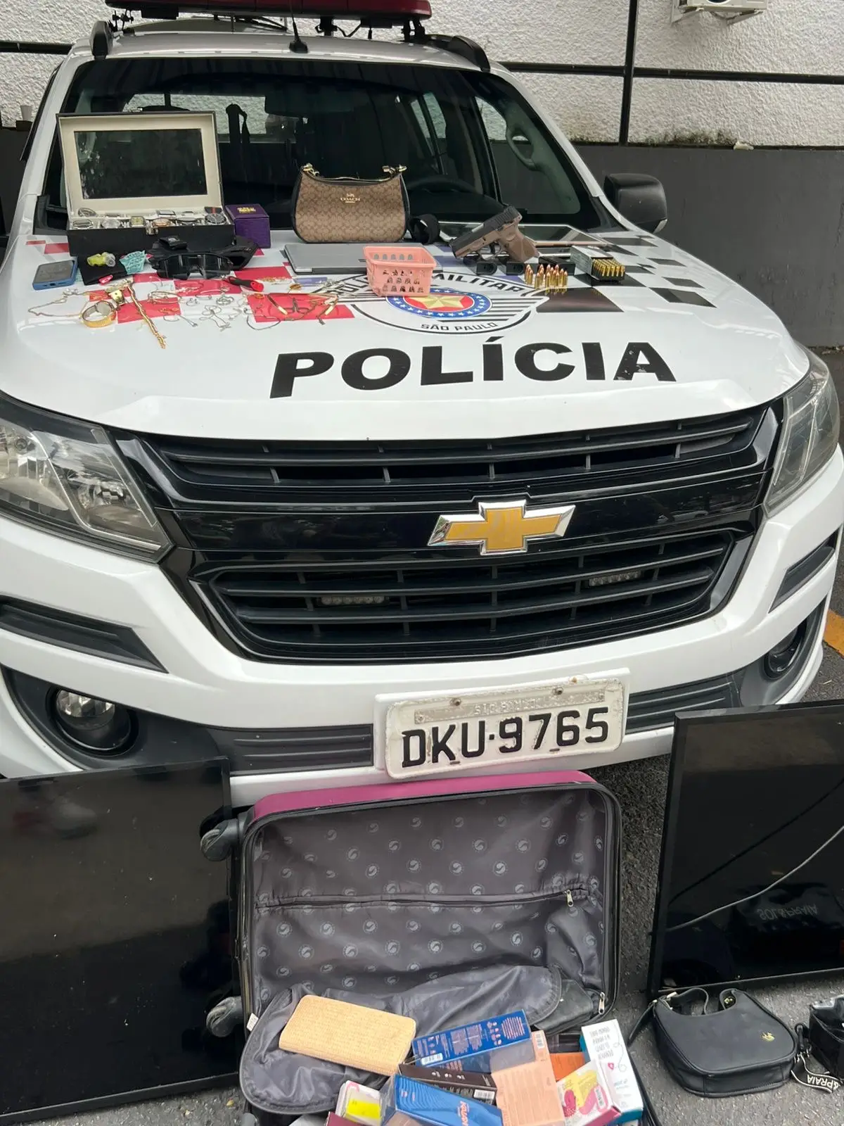 6da10b99-8a68-4f15-939d-3ad8f6a5691c