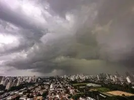 Ciclone bomba coloca estado de São Paulo em alerta para ventos de até 100 km/h Chuva São José dos Campos