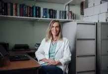 Pesquisadora brasileira é cotada ao Nobel com estudo que pode curar pessoas tetraplégicas