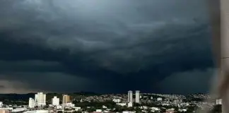 Vale do Paraíba entra em alerta para chuva intensa nesta terça-feira (26) Chuva Vale do Paraíba/ São José dos Campos