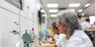 São José recebe cursos gratuitos de tecnologia, maquiagem e penteados em carreta de capacitação profissional Carreta Caminho da Capacitação