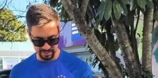 Morador do Urbanova coleciona álbuns da Copa há três décadas e transforma hábito em legado familiar