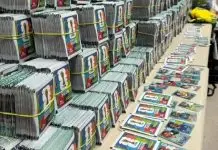 Como identificar figurinhas falsas da Copa? Apreensão de 200 mil cromos no RJ traz alerta para colecionadores Figurinhas falsas