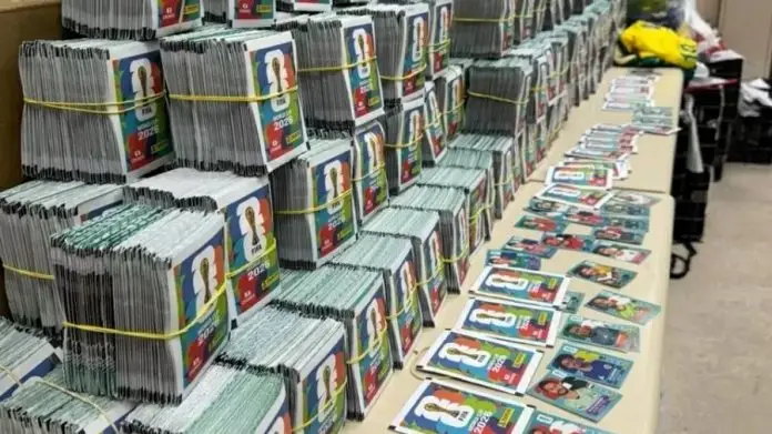 Figurinhas falsas Figurinhas falsas
