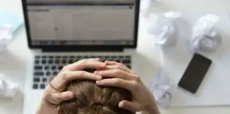 Nova regra trabalhista passa a incluir saúde mental na fiscalização das empresas a partir desta terça-feira (26) Saúde mental