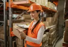 NR-1 pode gerar multas de até R$ 100 mil; empresas têm até terça-feira (26) para se adaptar NR-1