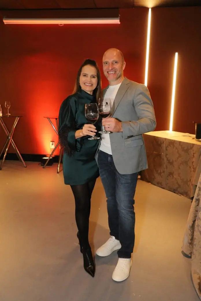 XV Feira de Vinhos Amicci XV Feira de Vinhos Amicci