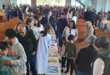 Paróquia Santo Agostinho prepara tapetes e procissão para celebrar Corpus Christi nesta quinta-feira (4) no Urbanova Paróquia Santo Agostinho