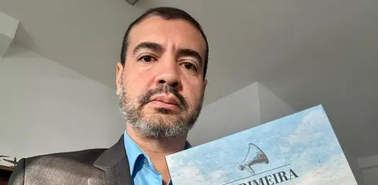 Livro revela história de emissora que influenciou desenvolvimento de São José dos Campos na Era Vargas Livro A Primeira Voz da Cidade