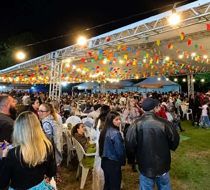 Arraiá Vermelhinha Arraiá Vermelhinha
