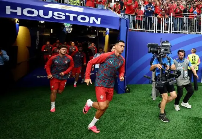 Cristiano Ronaldo Cristiano Ronaldo