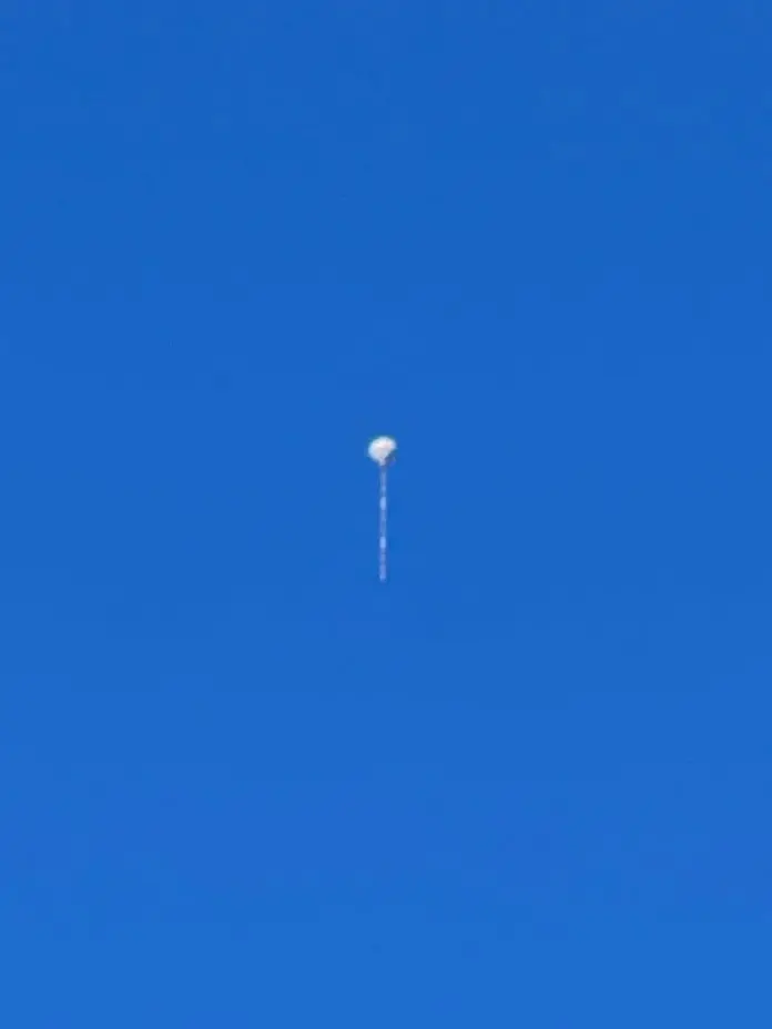 Balão sobrevoa o Urbanova Balão sobrevoa o Urbanova