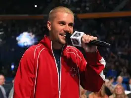 Justin Bieber se junta a Madonna, Shakira e BTS em show na final da Copa Justin Bieber