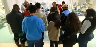 Doação de órgãos emociona equipe e familiares com corredor de aplausos em hospital de São José Doação de órgãos