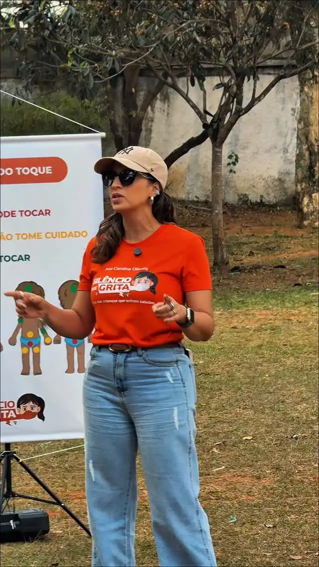 Ana Carolina Oliveira | Projeto Silêncio que Grita