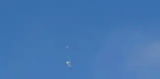 Mais um balão é flagrado na região do Urbanova na manhã desta quarta (19) Balão sobrevoa o Urbanova