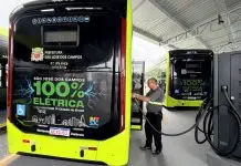Estação de carregamento de ônibus elétricos