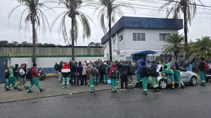 Paralisação coletores de lixo Paralisação coletores de lixo