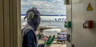 Avião