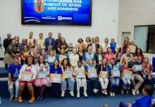 Voluntários que acolheram romeiros na Dutra são homenageados pela Câmara de São José