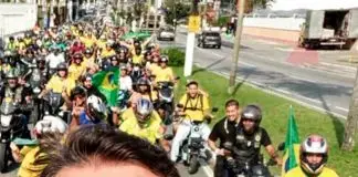 Flávio Bolsonaro e Tarcísio participarão de motociata em São José no dia 11 de outubro Flávio Bolsonaro