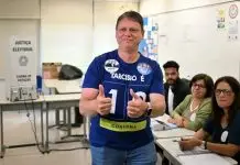 Tarcísio de Freitas é reeleito governador de São Paulo no primeiro turno Tarcísio de Freitas votando nas eleições 2026