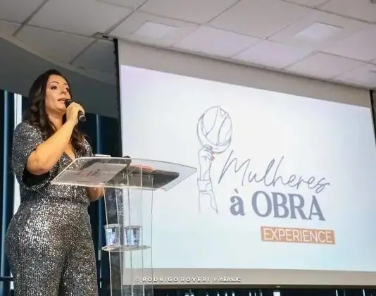 Mulheres à Obra