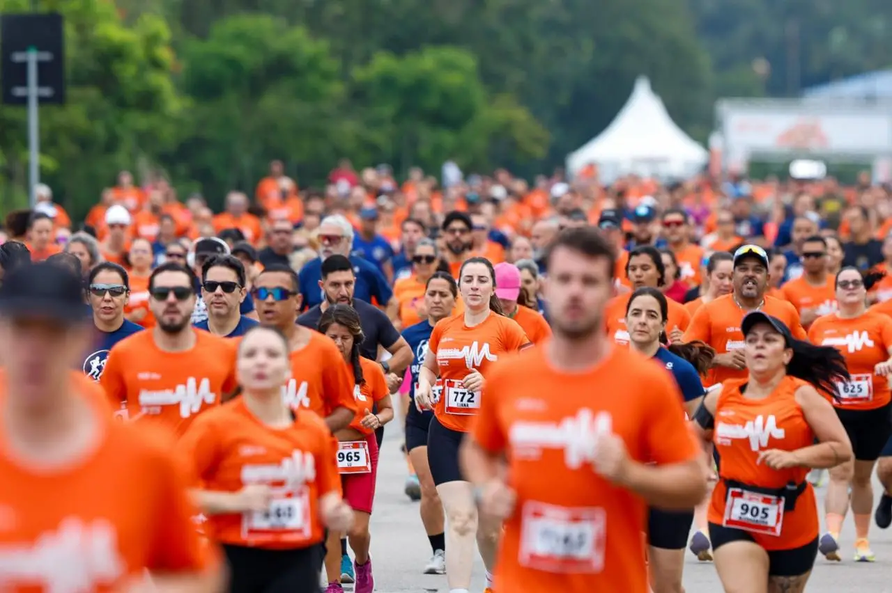 Mais de 1,1 mil pessoas participam da primeira Corrida Quebrando Barreiras em São José Mais de 1,1 mil pessoas participam da primeira Corrida Quebrando Barreiras em São José