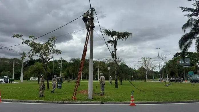 EDP retira postes da Praça Fukuoka